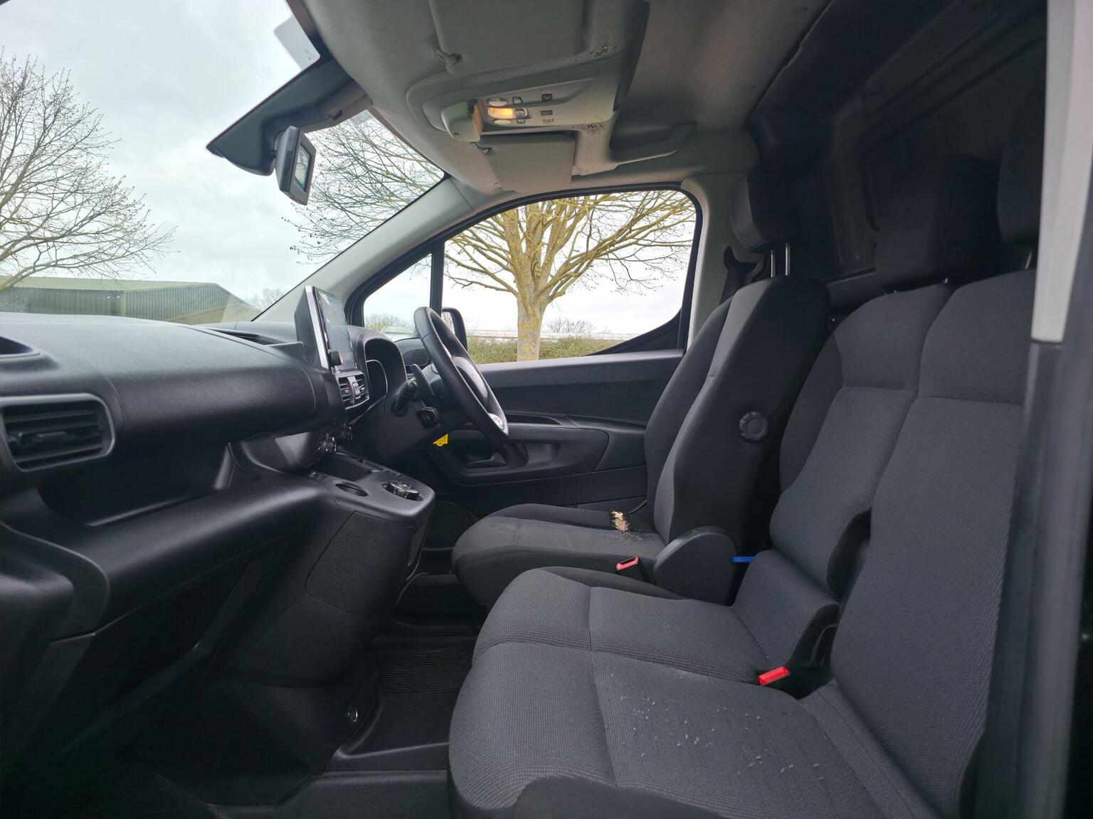 2020 Citroen Berlingo image 21
