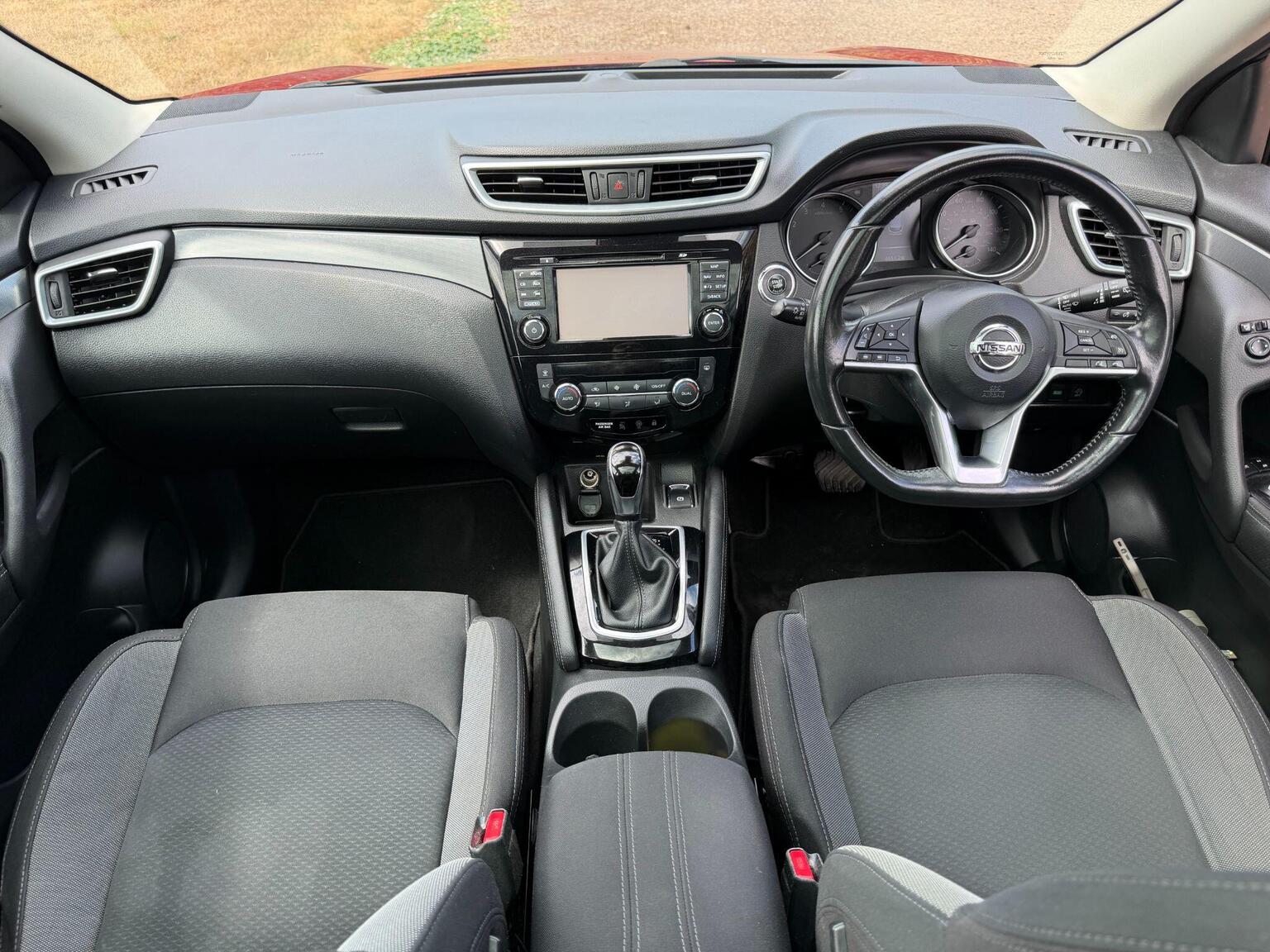 2018 Nissan Qashqai image 32