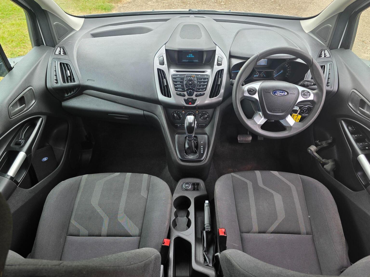 2017 Ford Grand Tourneo Connect image 30