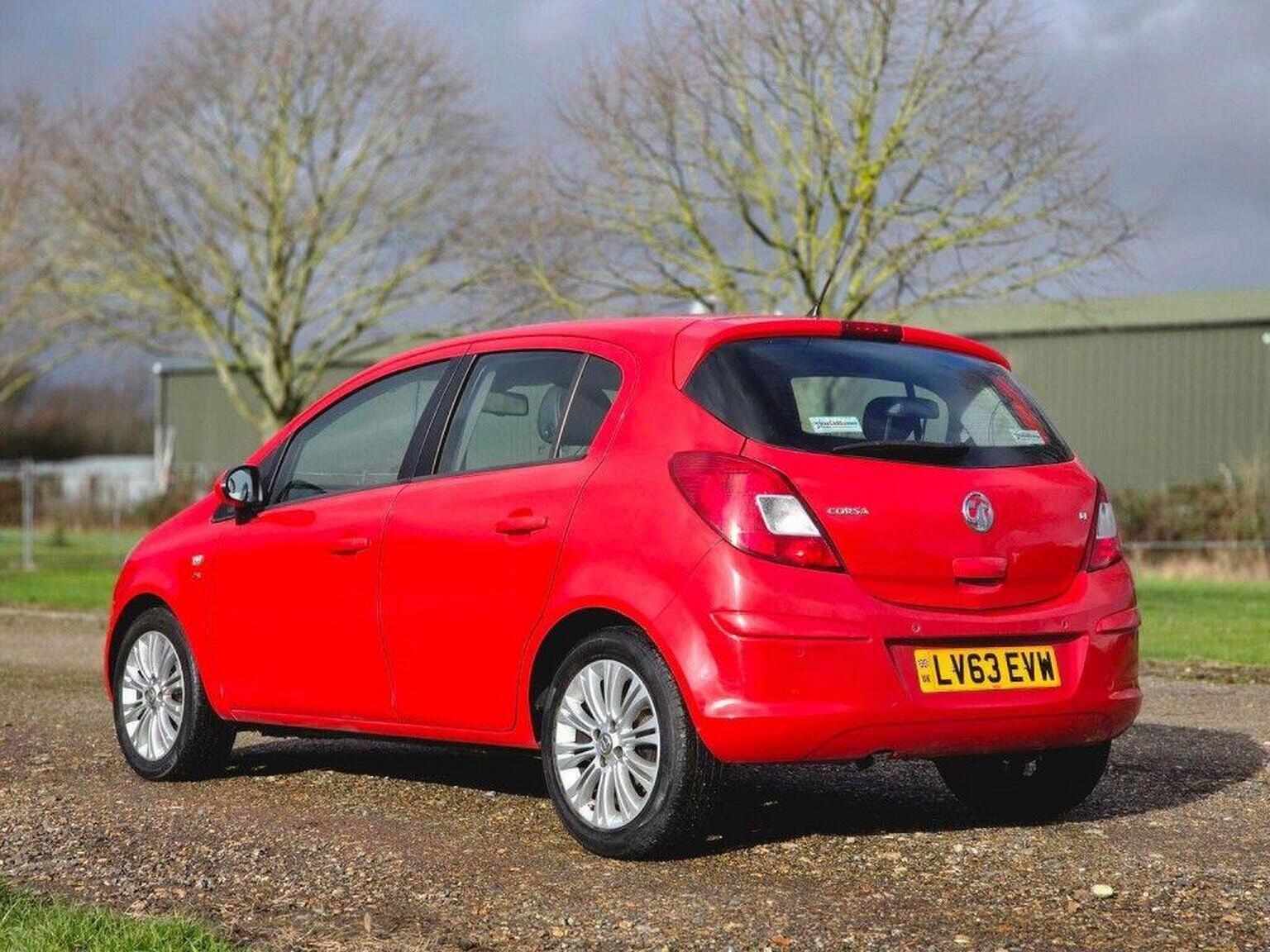 2013 Vauxhall Corsa image 11