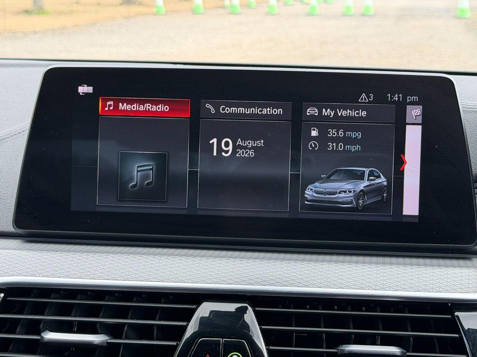 2019 BMW 5 Series image 42