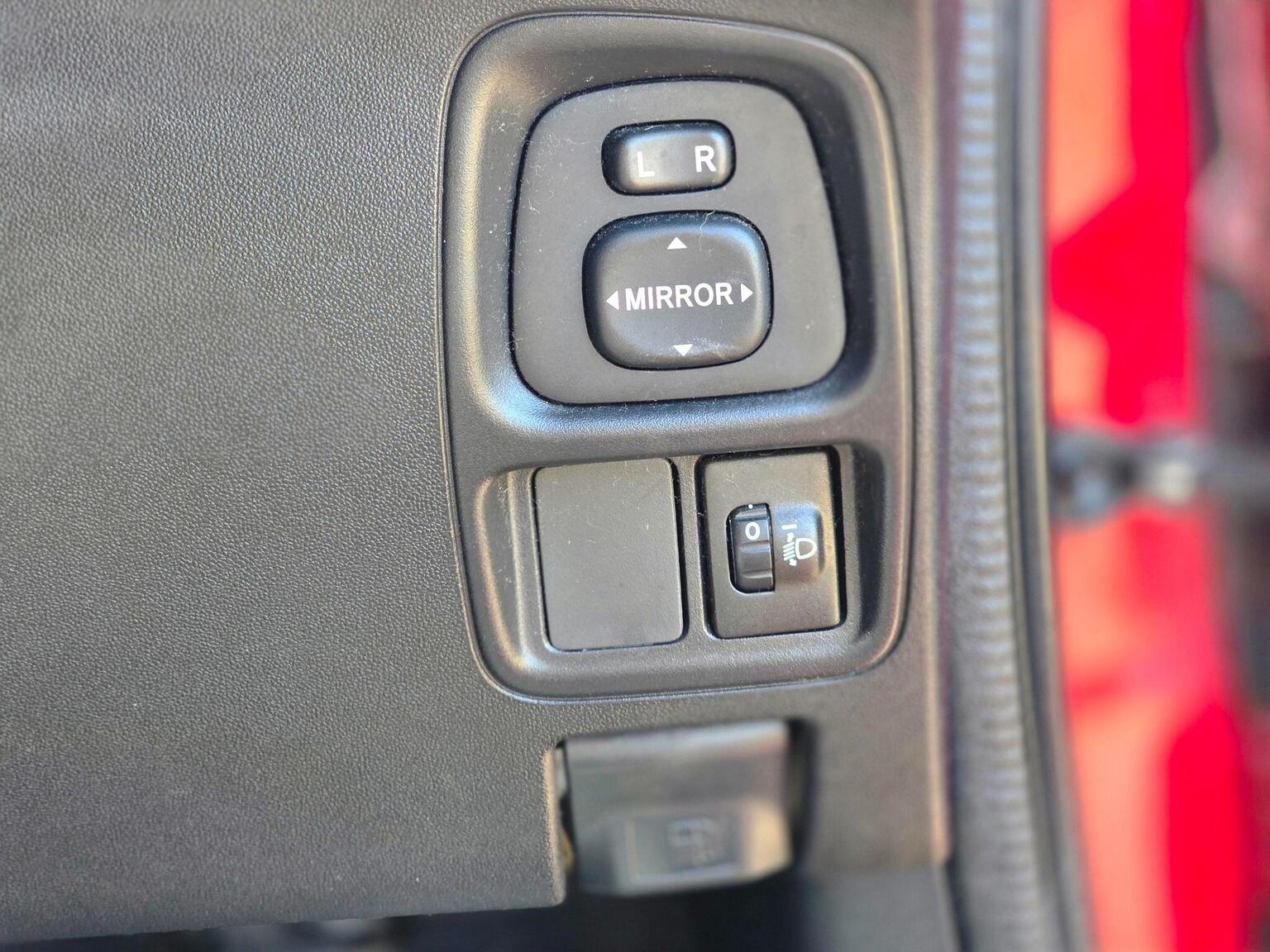 2015 Toyota AYGO image 42