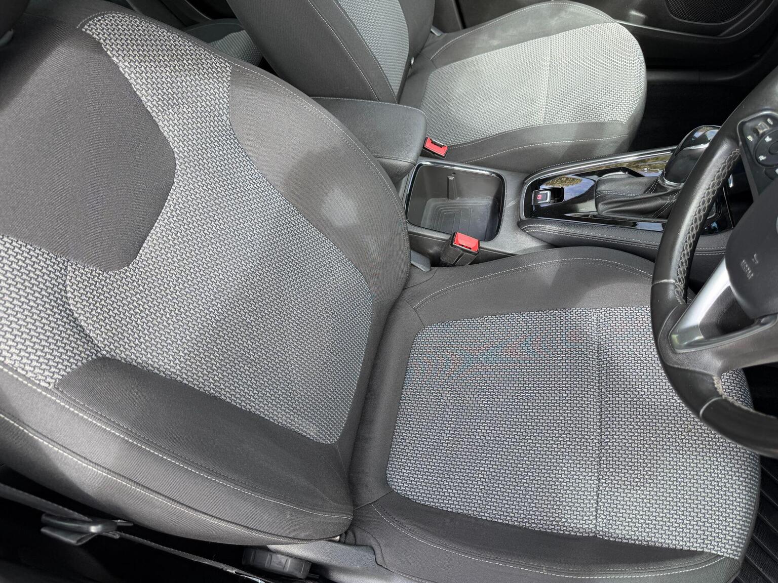 2020 Vauxhall Grandland X image 31
