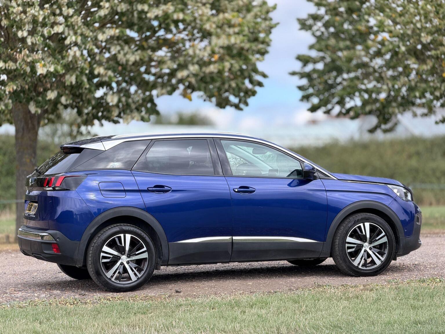 2018 Peugeot 3008 image 4
