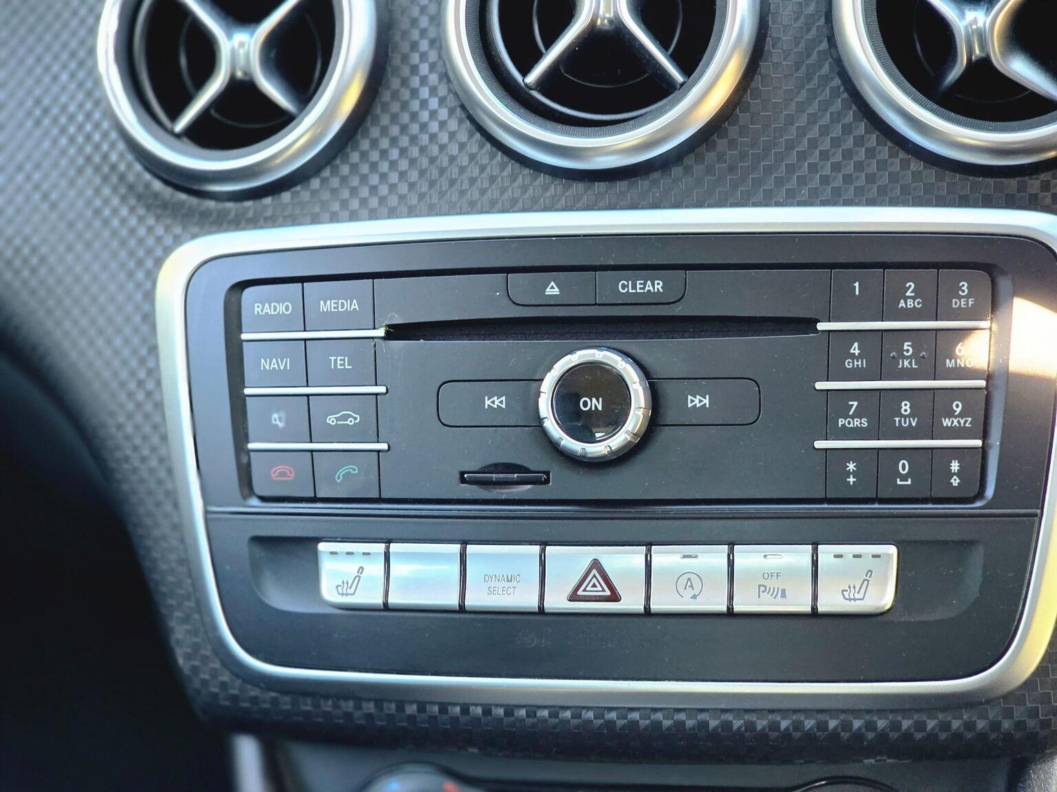 2016 Mercedes-Benz A Class image 32