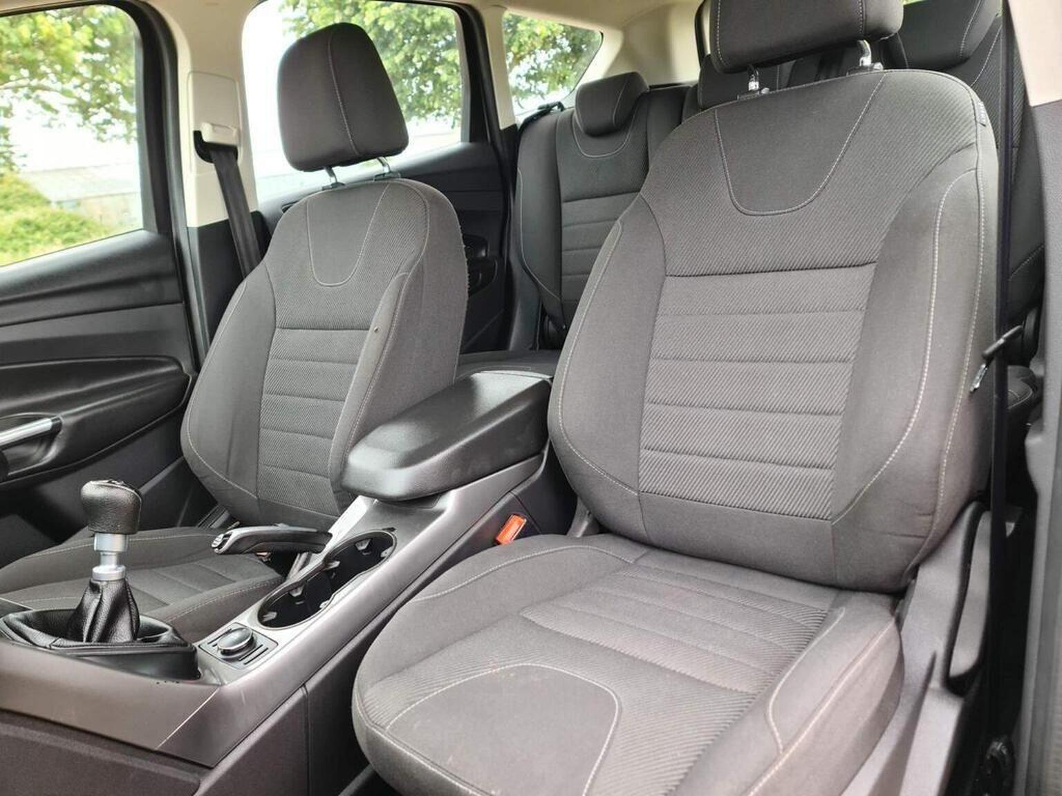 2015 Ford Kuga image 19