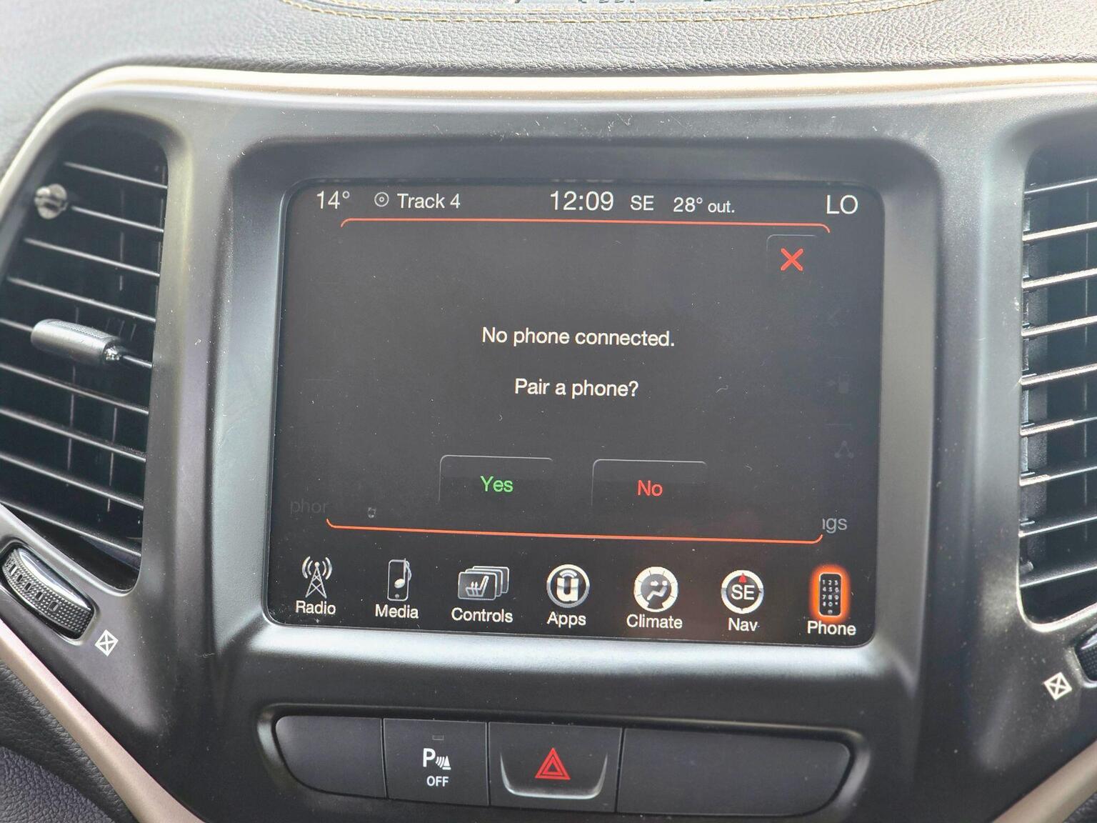 2016 Jeep Cherokee image 47