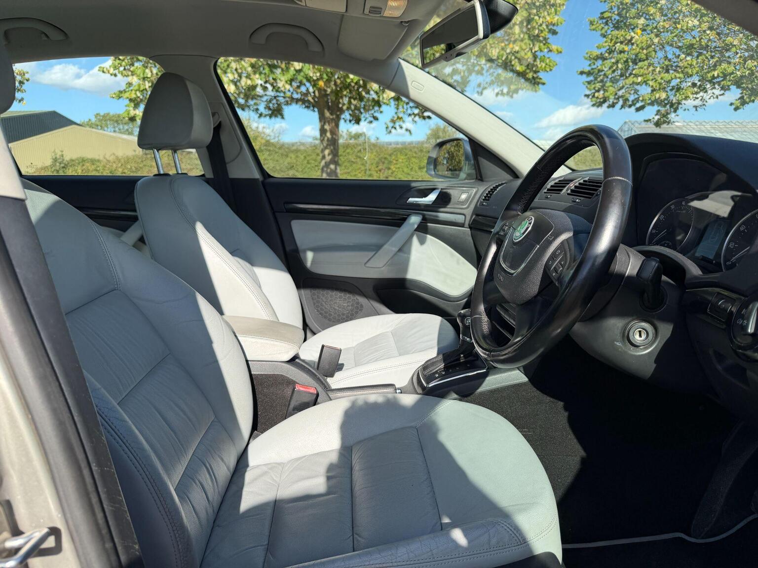 2009 Skoda Octavia image 21
