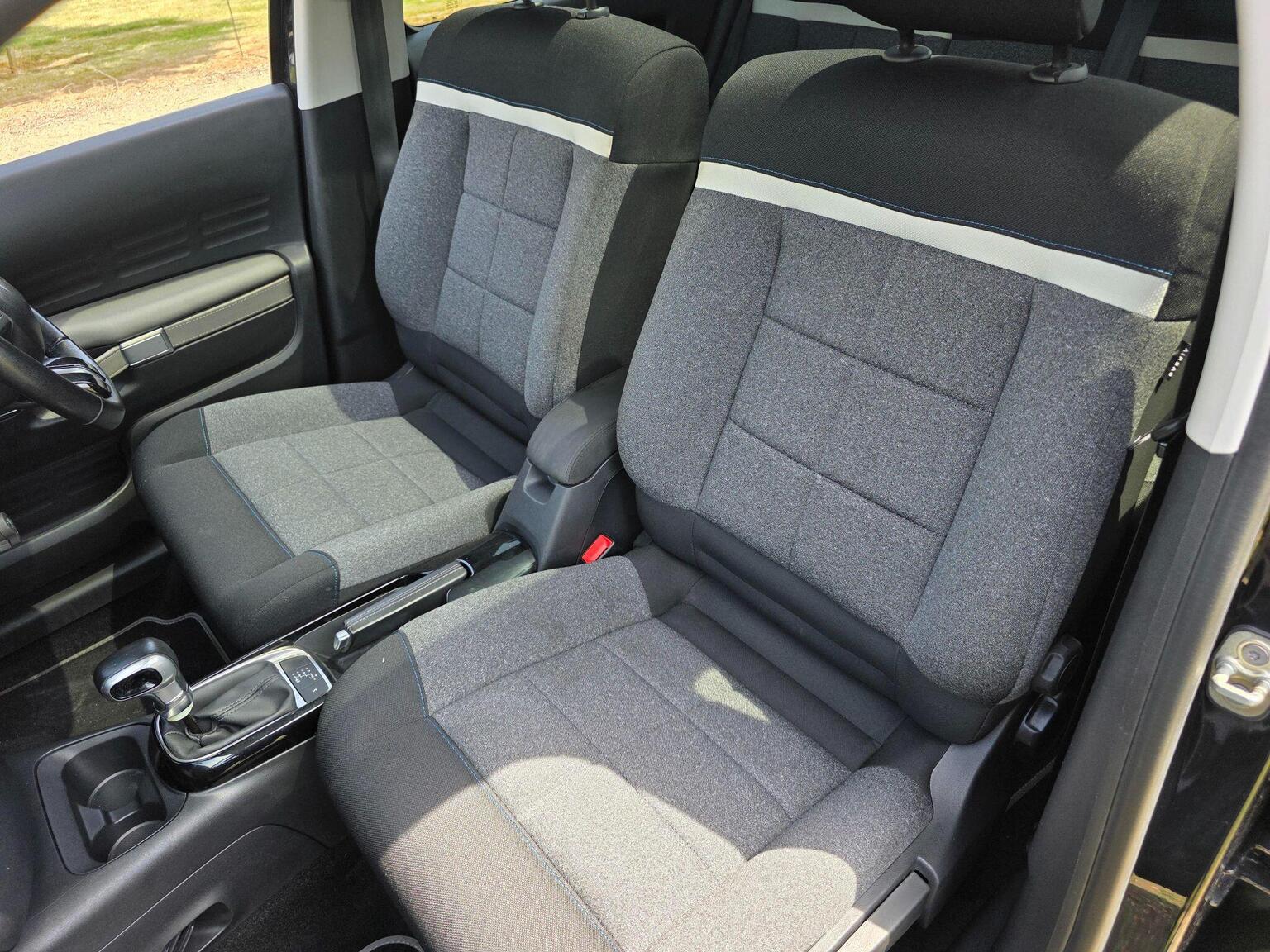 2019 Citroen C4 Cactus image 28