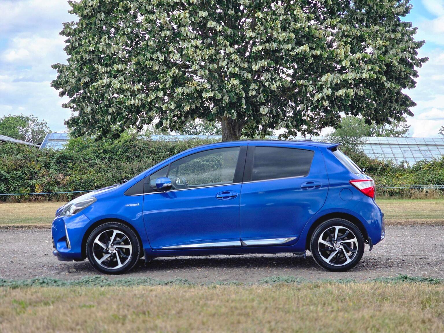 2019 Toyota Yaris image 15