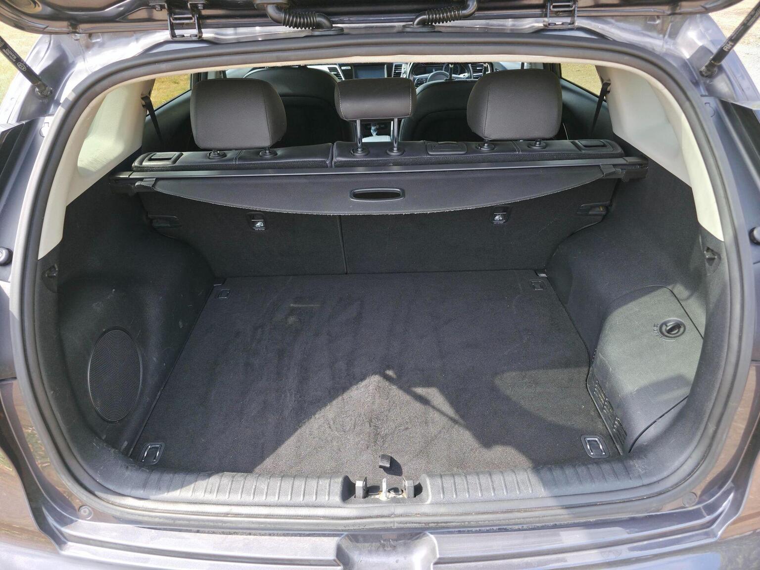 2017 Kia Niro image 50