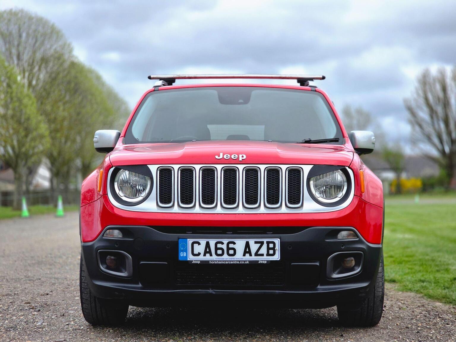 2017 Jeep Renegade image 18