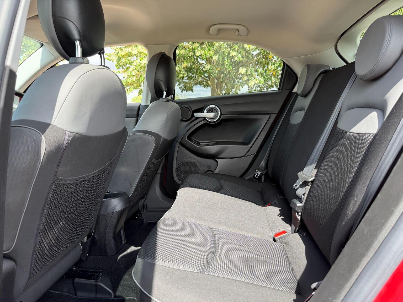 2016 Fiat 500X image 25