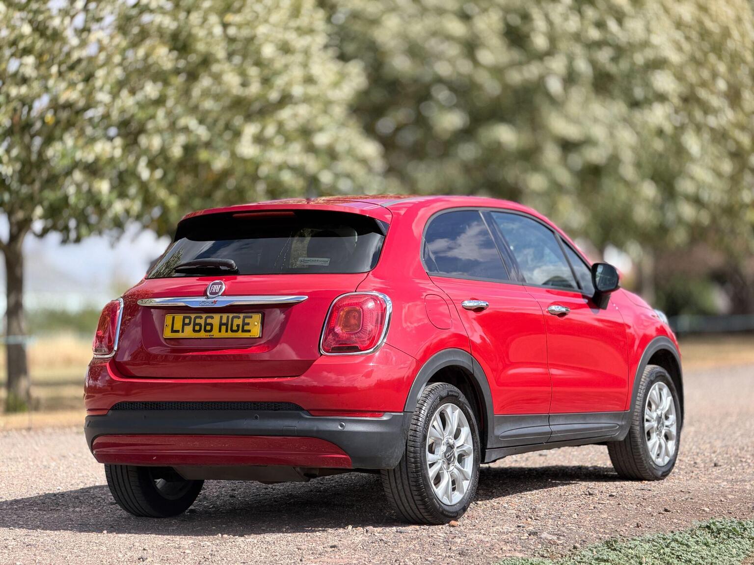 2016 Fiat 500X image 7