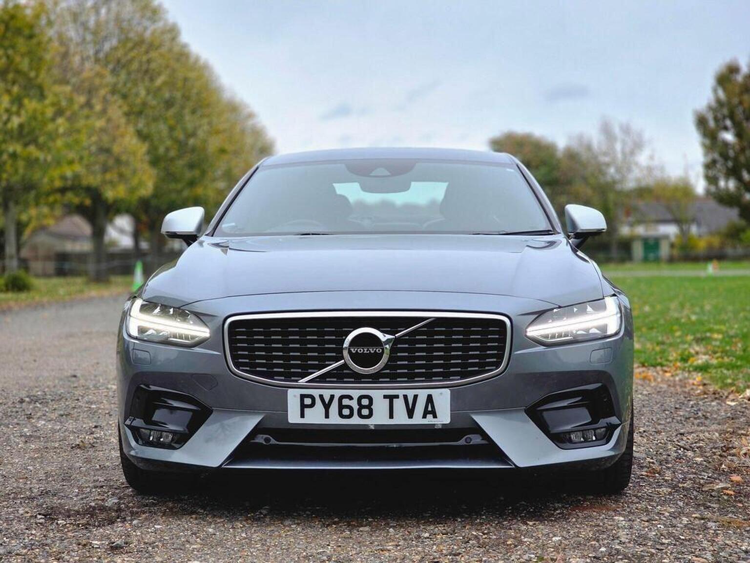 2019 Volvo S90 image 18