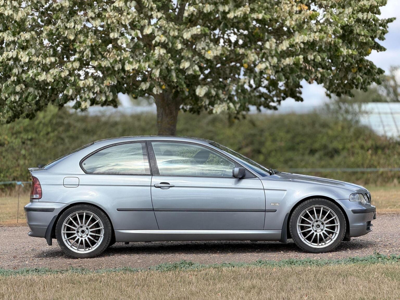 2004 BMW 3 Series image 3