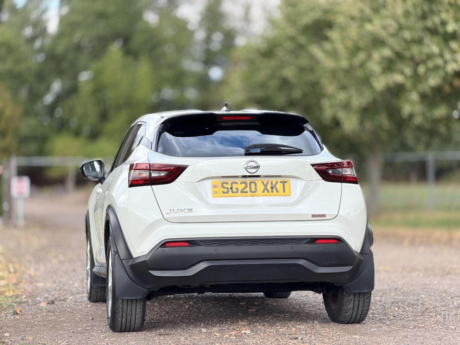 2020 Nissan Juke image 9