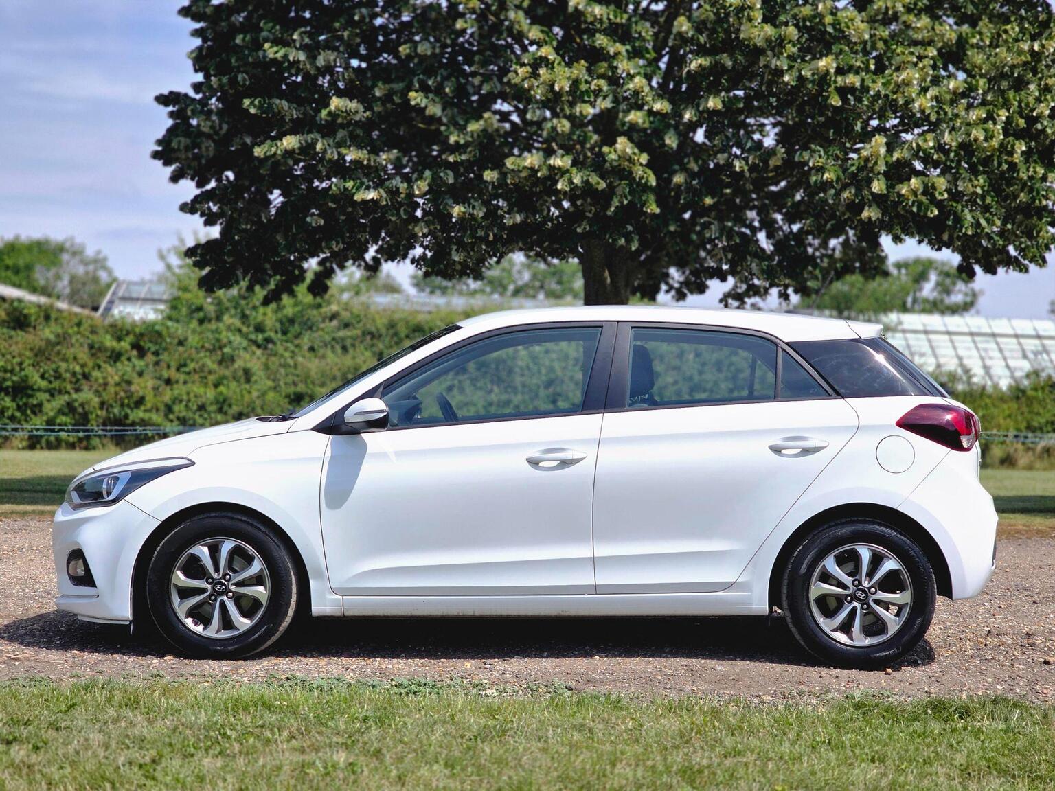 2018 Hyundai i20 image 15