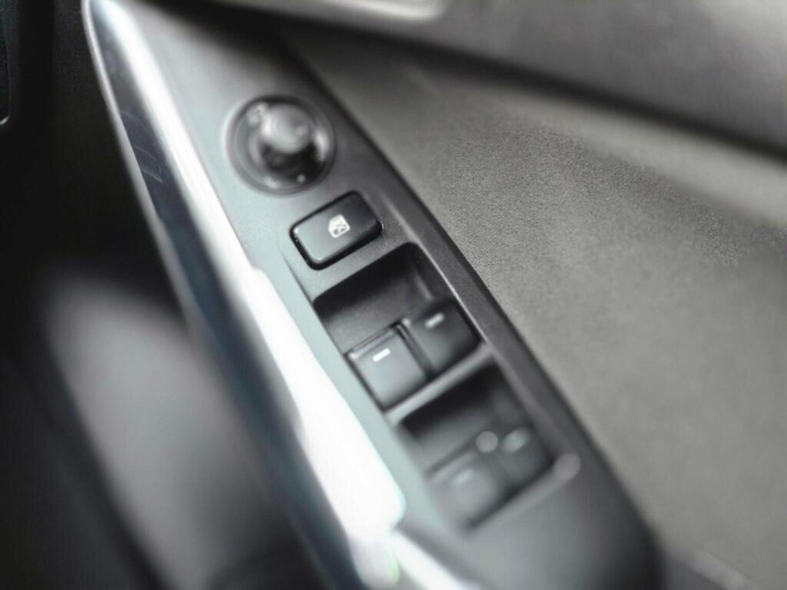 2015 Mazda Mazda6 image 42