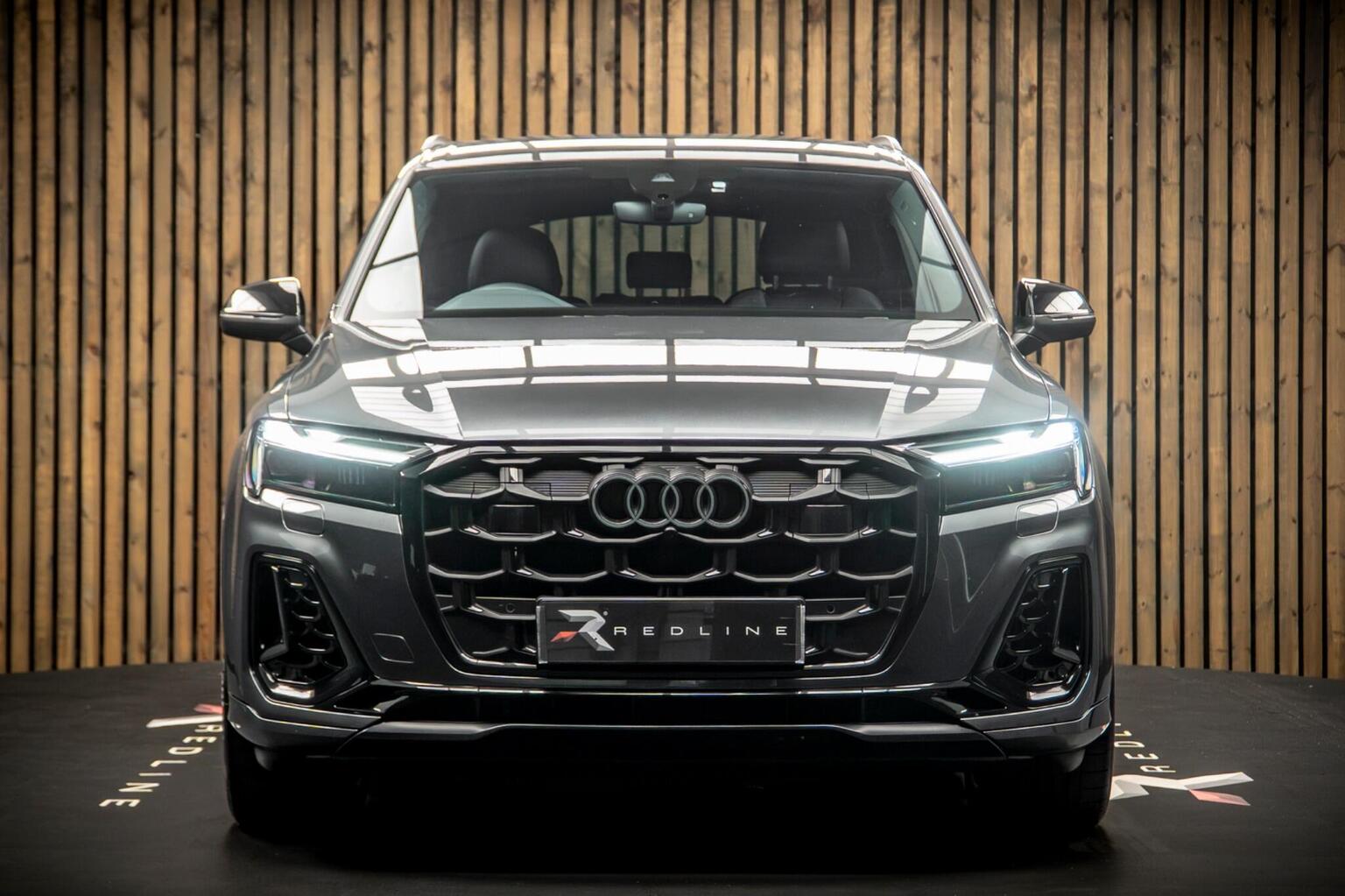 2024 Audi Q7 V6 55 Black Edition Tiptronic quattro — photograph 5