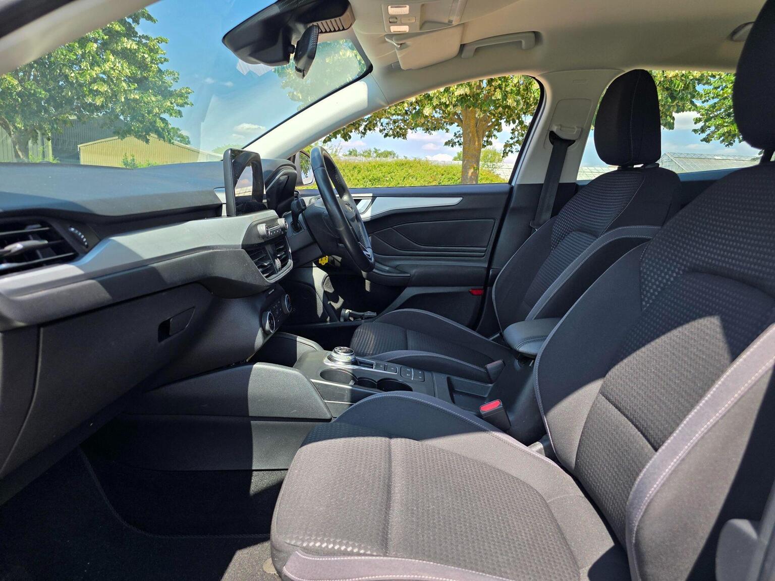 2020 Ford Focus image 27