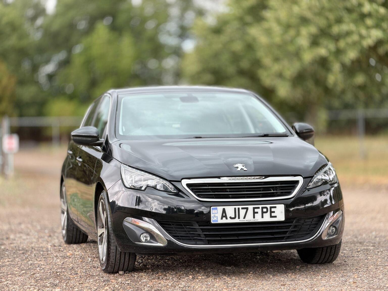 2017 Peugeot 308 image 19