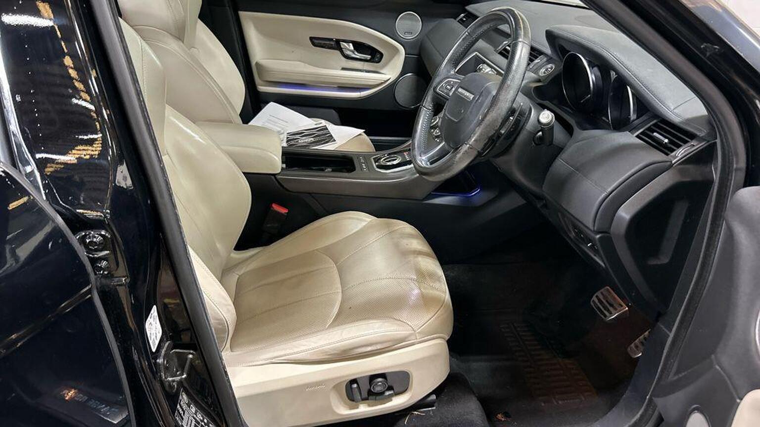 2018 Land Rover Range Rover Evoque image 12