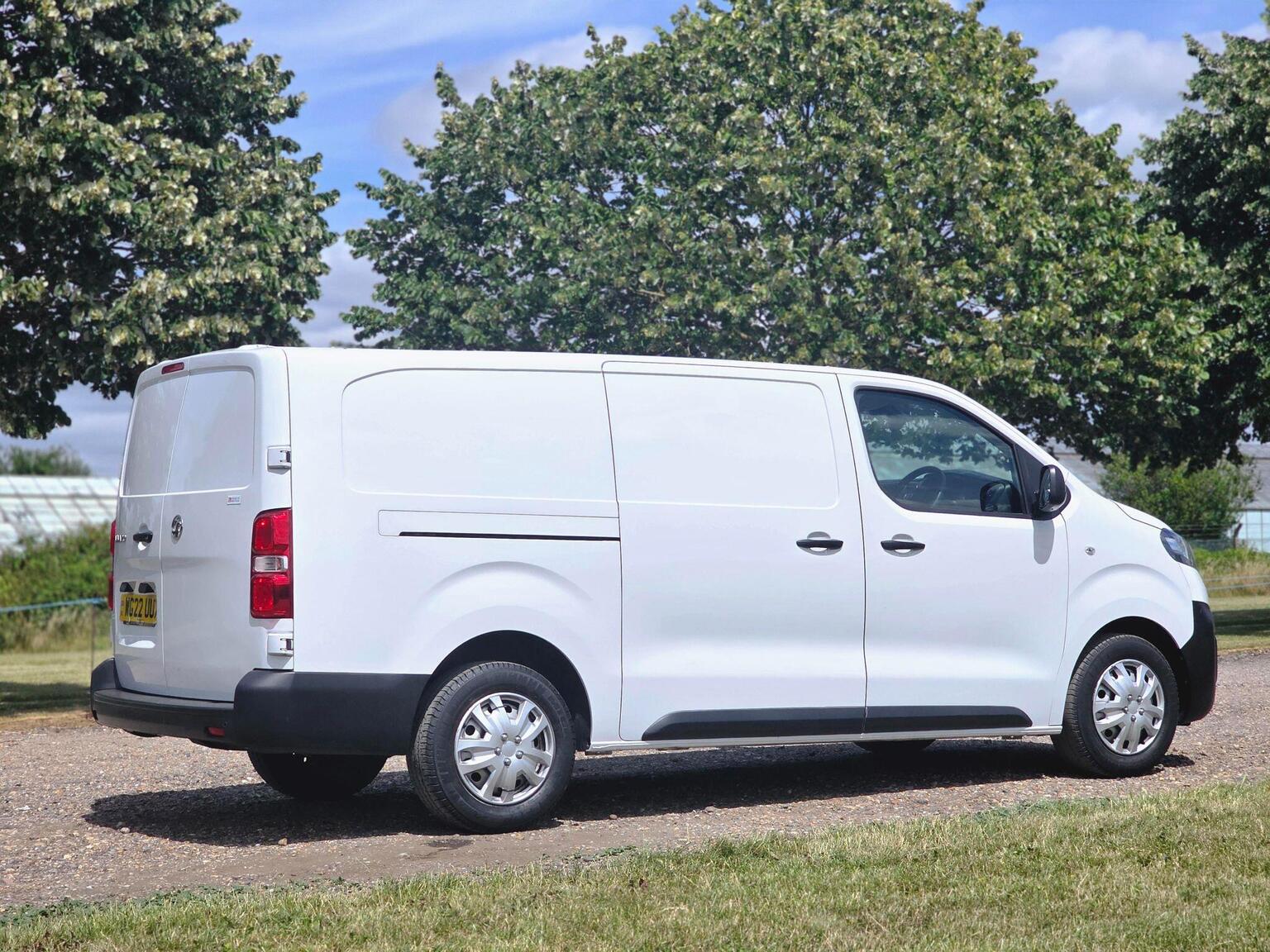 2022 Vauxhall Vivaro image 7