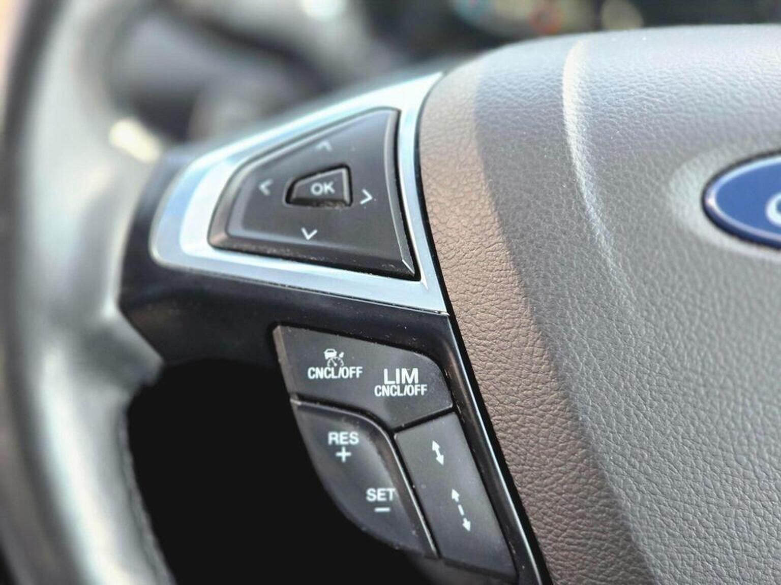 2021 Ford Galaxy image 39