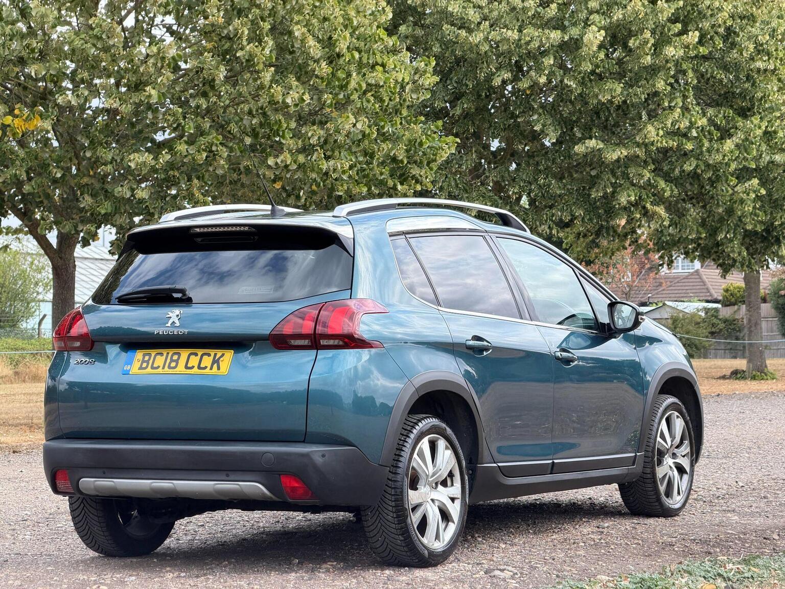 2018 Peugeot 2008 image 8