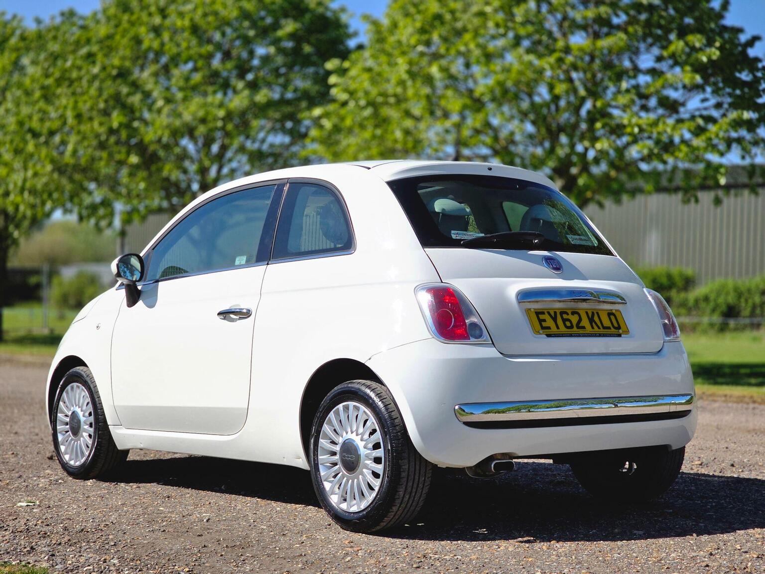 2012 Fiat 500 image 11