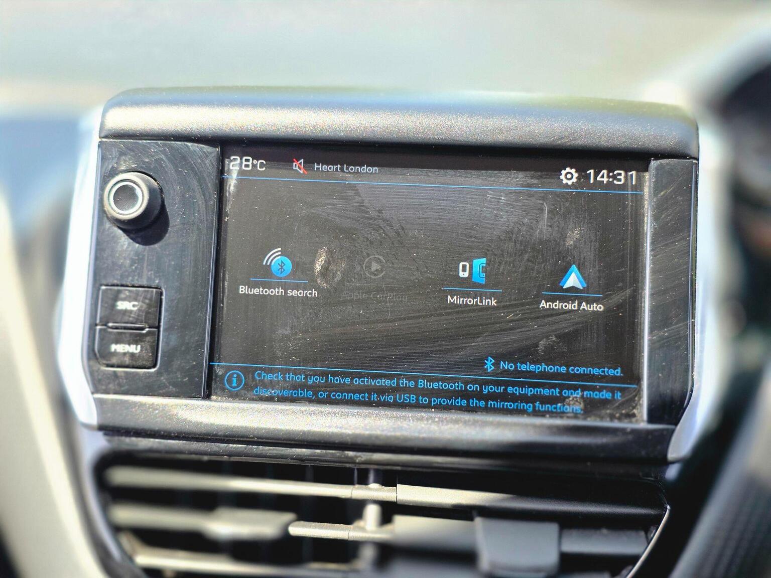 2017 Peugeot 208 image 42