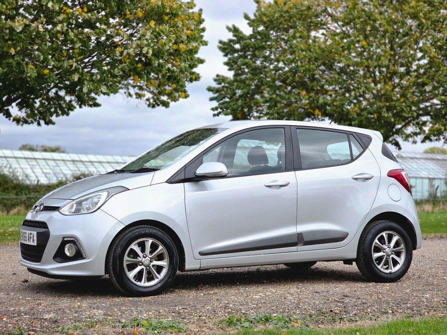 2016 Hyundai i10 image 16