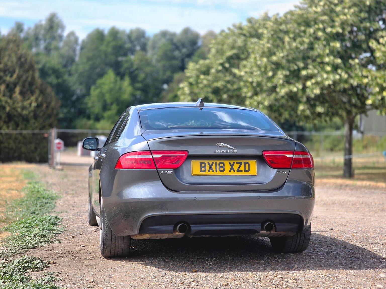 2018 Jaguar XE image 11