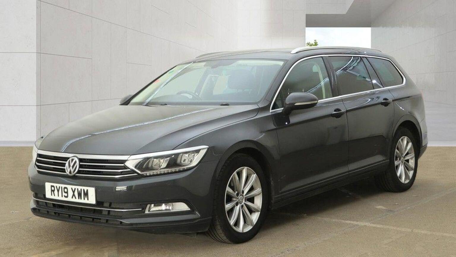 2019 Volkswagen Passat image 9