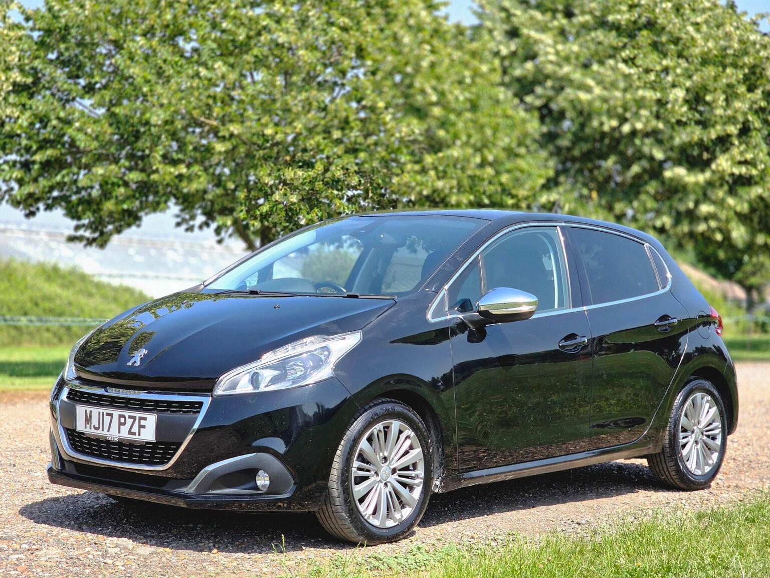 2017 Peugeot 208 image 16