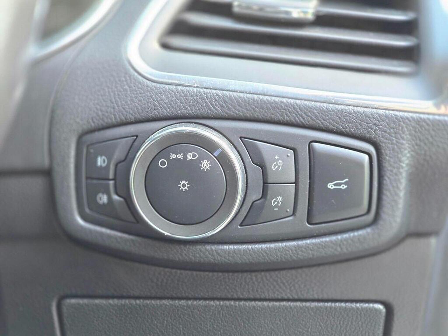 2021 Ford Galaxy image 35