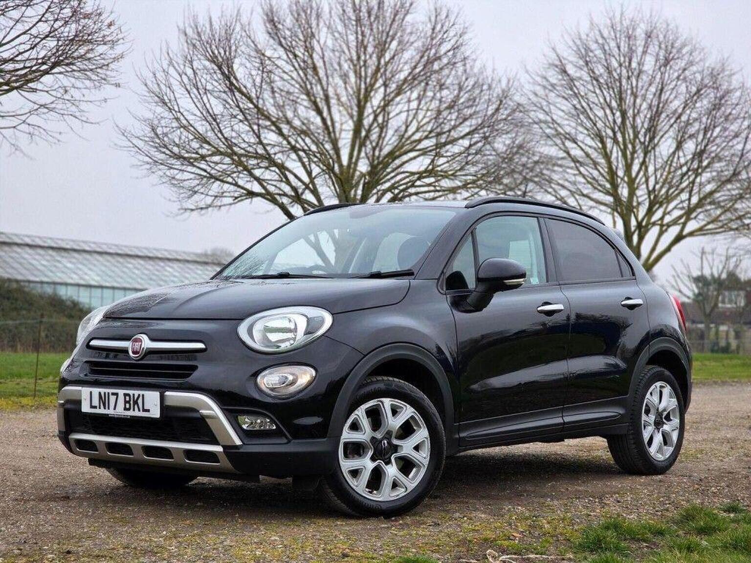 2017 Fiat 500X image 10