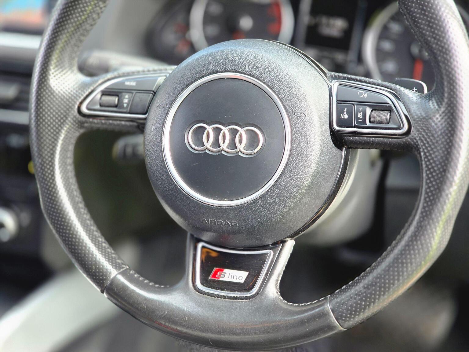 2012 Audi Q5 image 40