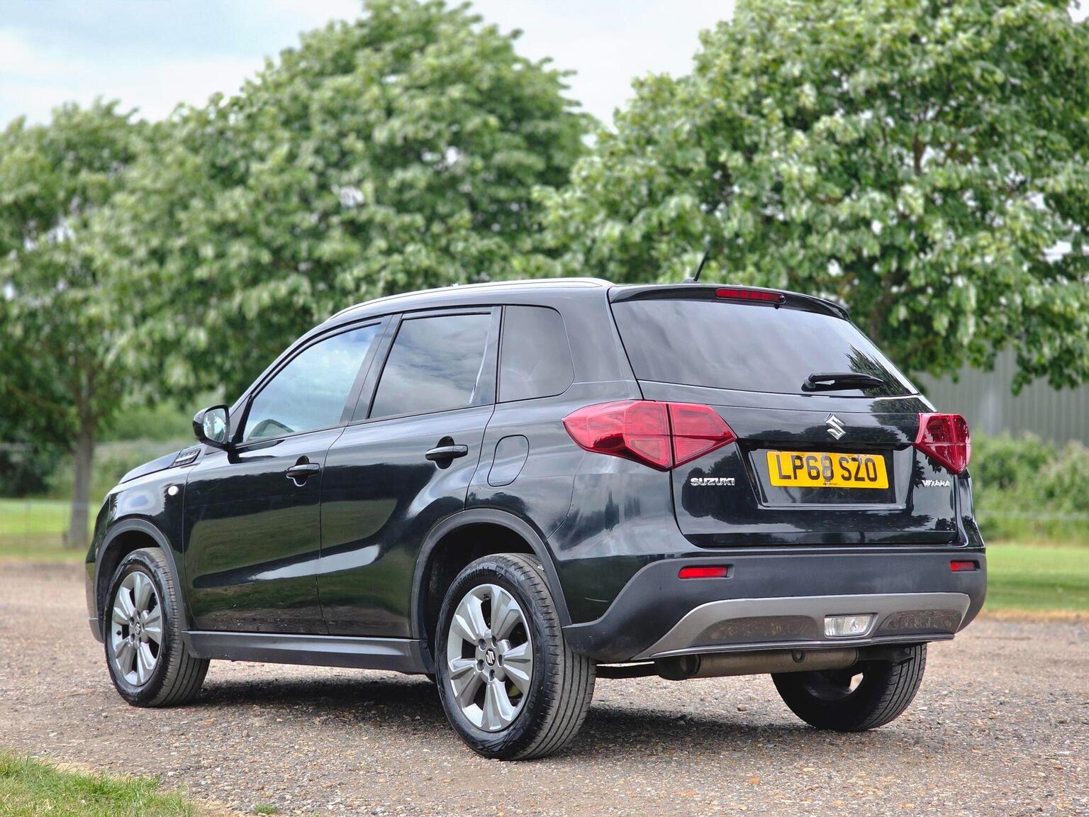 2019 Suzuki Vitara image 11