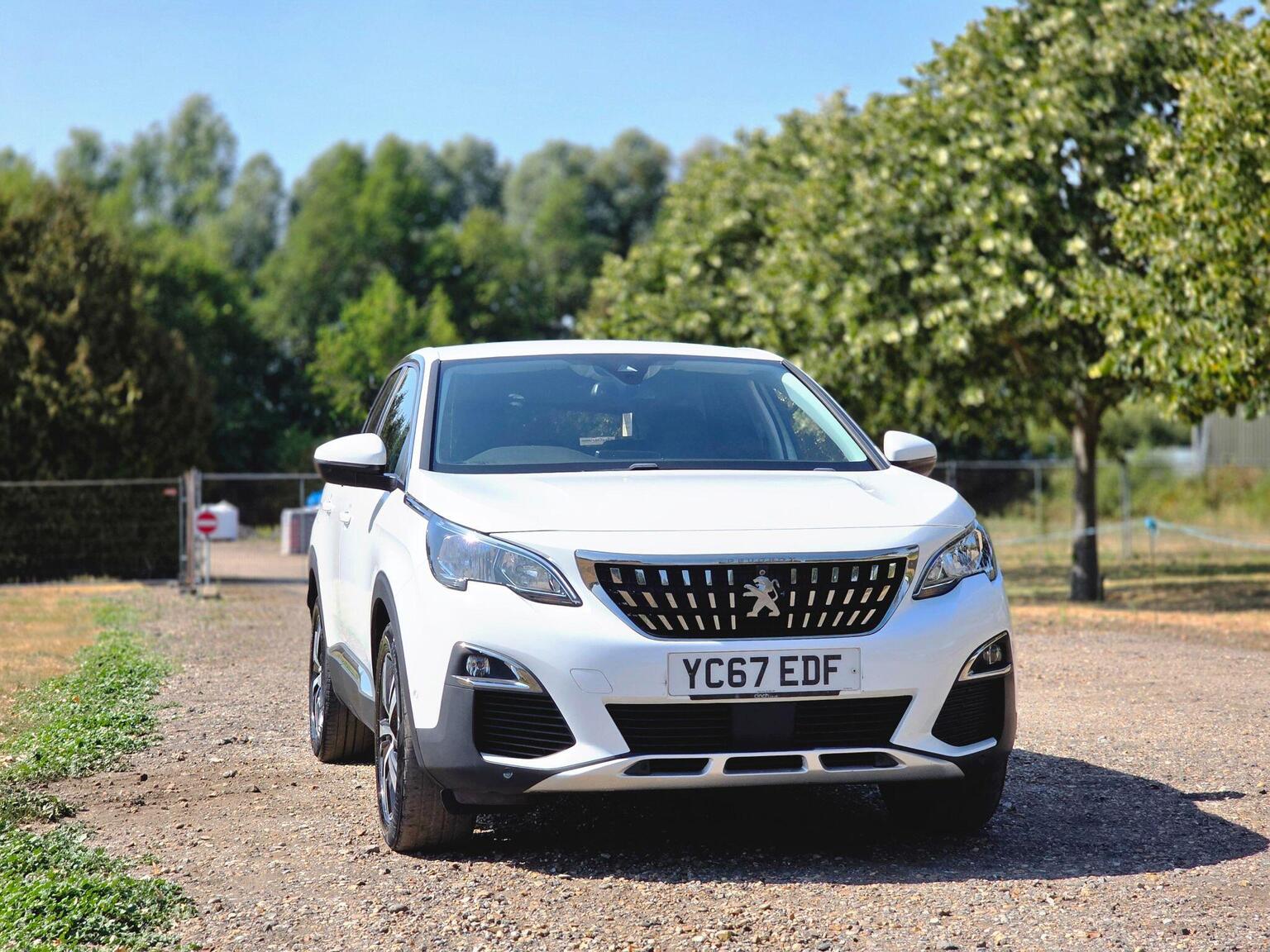2017 Peugeot 3008 image 21
