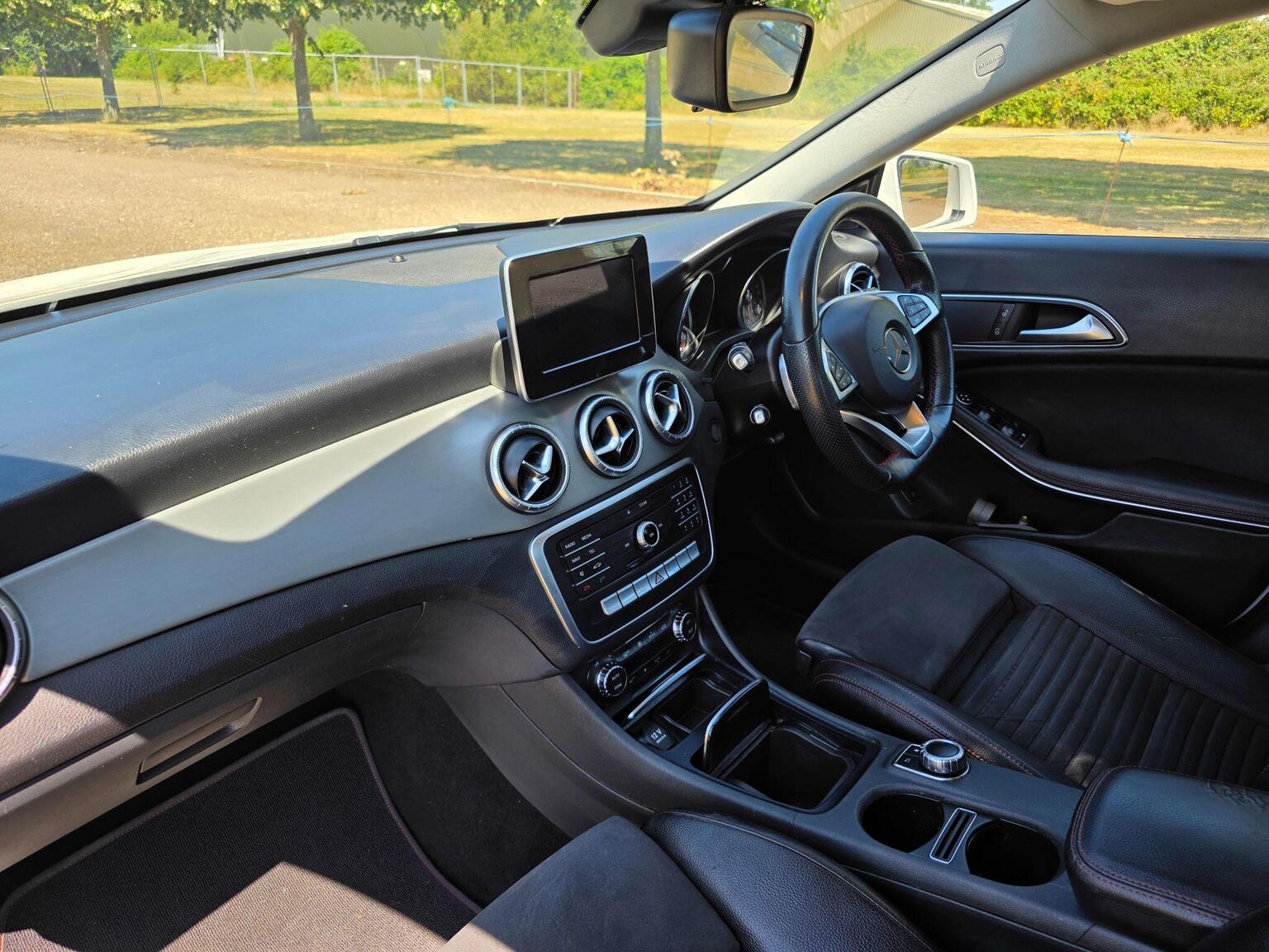 2018 Mercedes-Benz CLA image 31