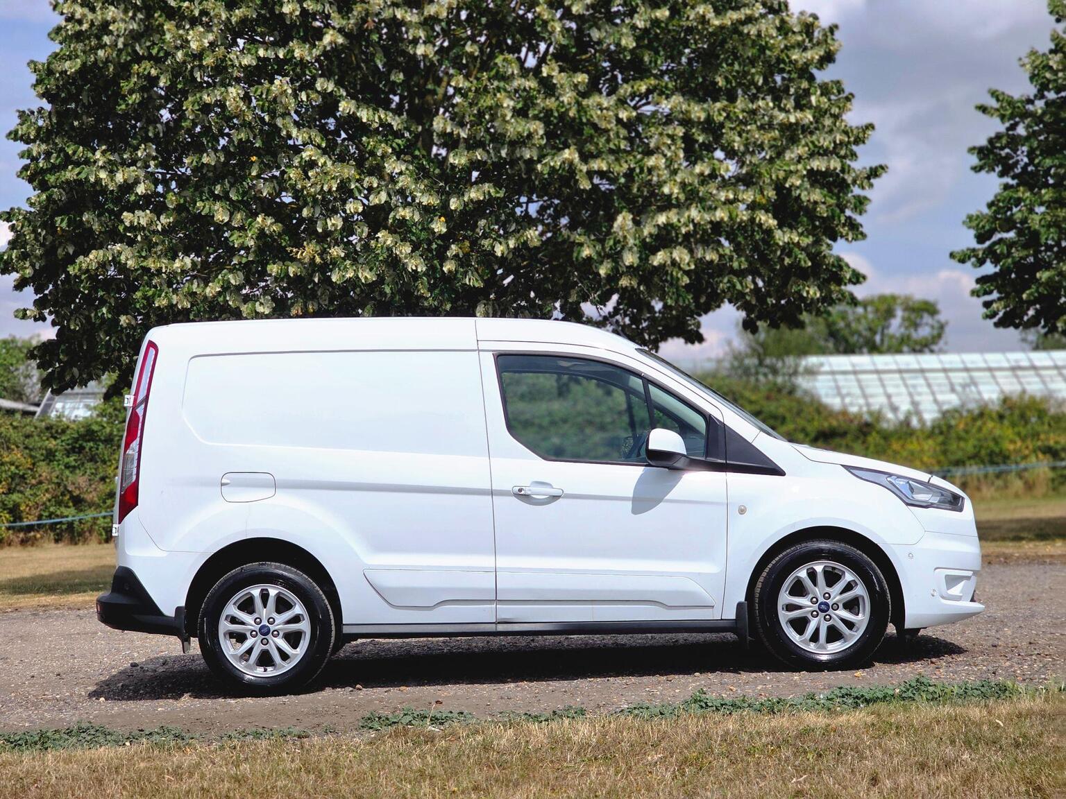 2020 Ford Transit Connect image 3