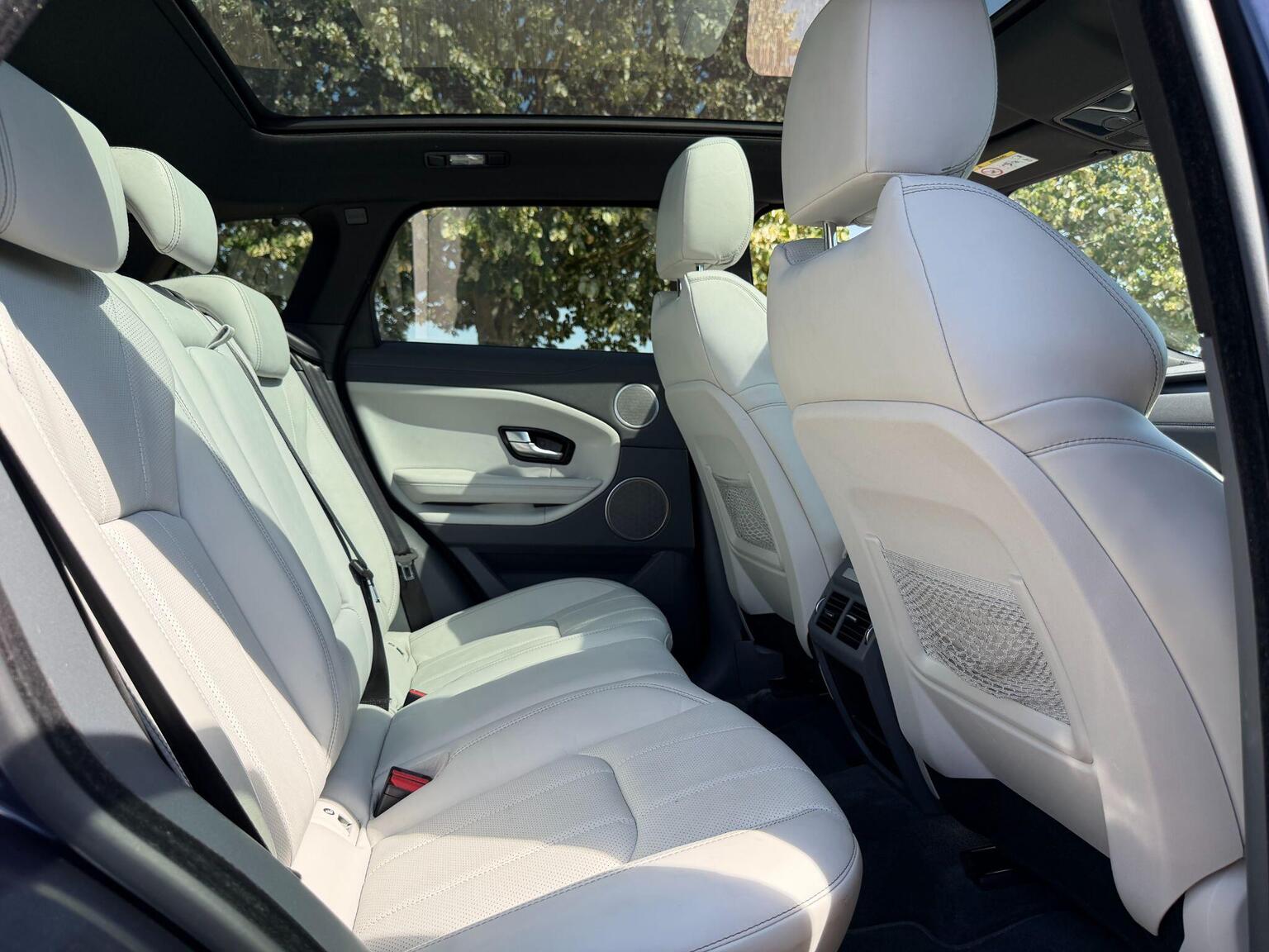 2017 Land Rover Range Rover Evoque image 24