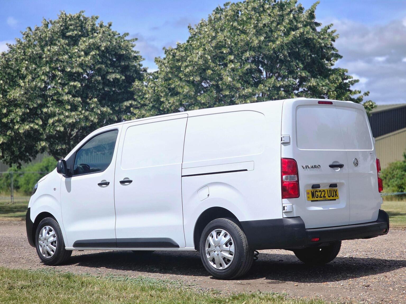 2022 Vauxhall Vivaro image 17