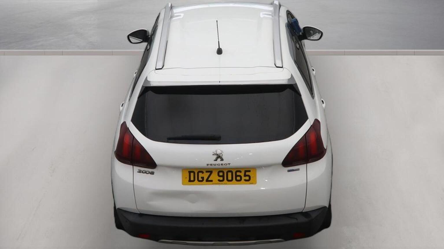2016 Peugeot 2008 image 5