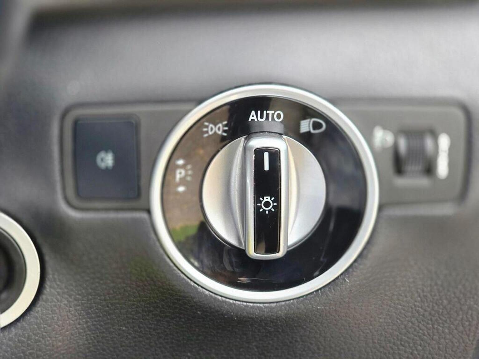 2016 Mercedes-Benz B Class image 36
