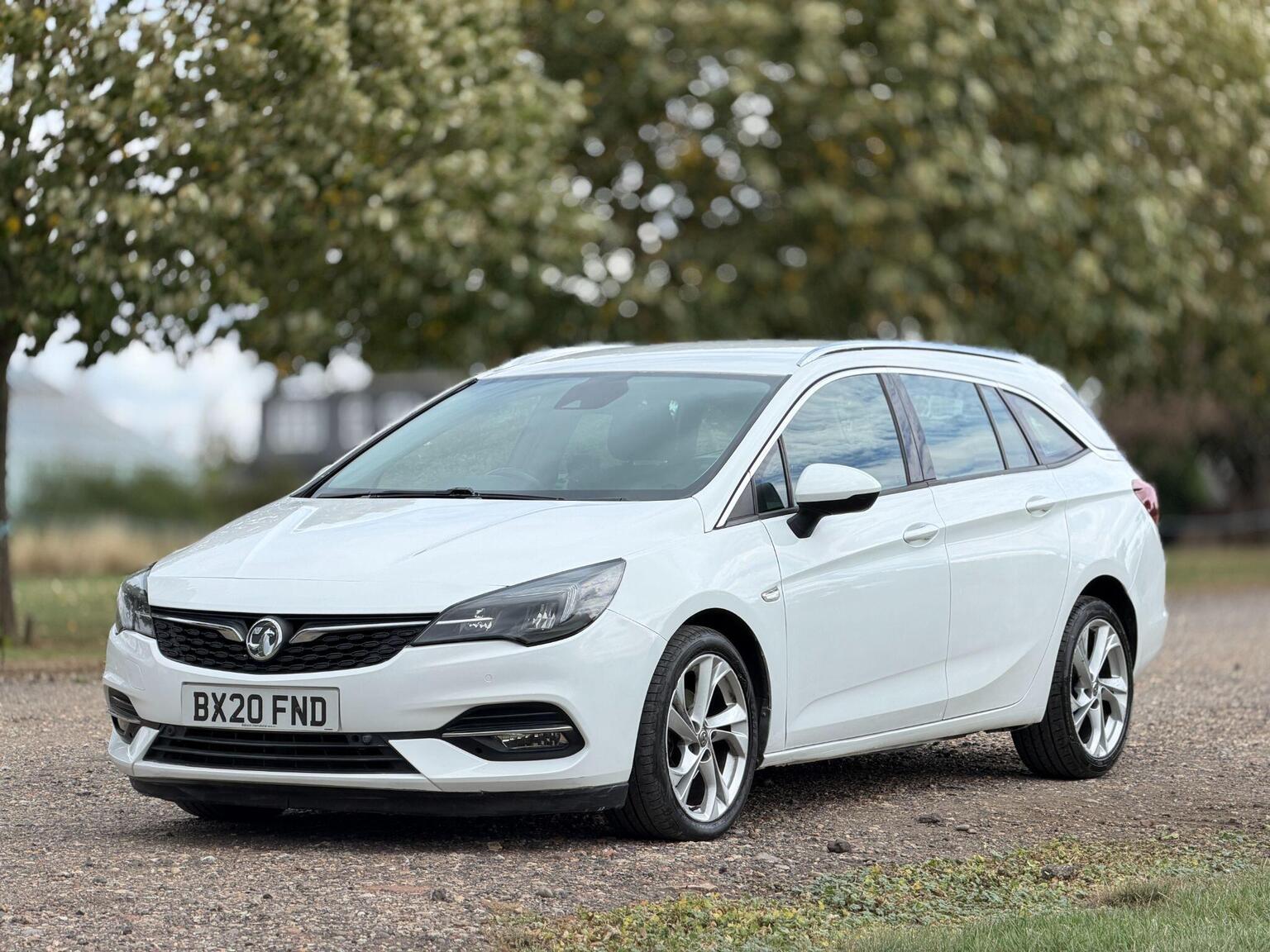 2020 Vauxhall Astra image 18