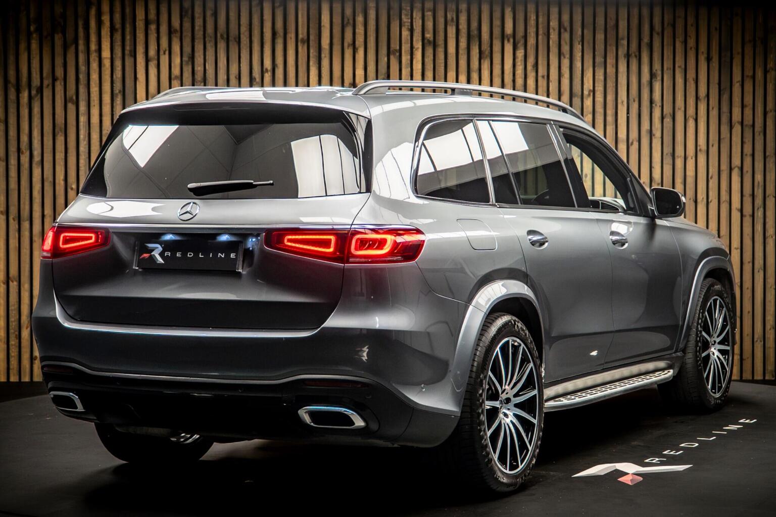 2022 Mercedes-Benz GLS GLS400d Night Edition — photograph 4