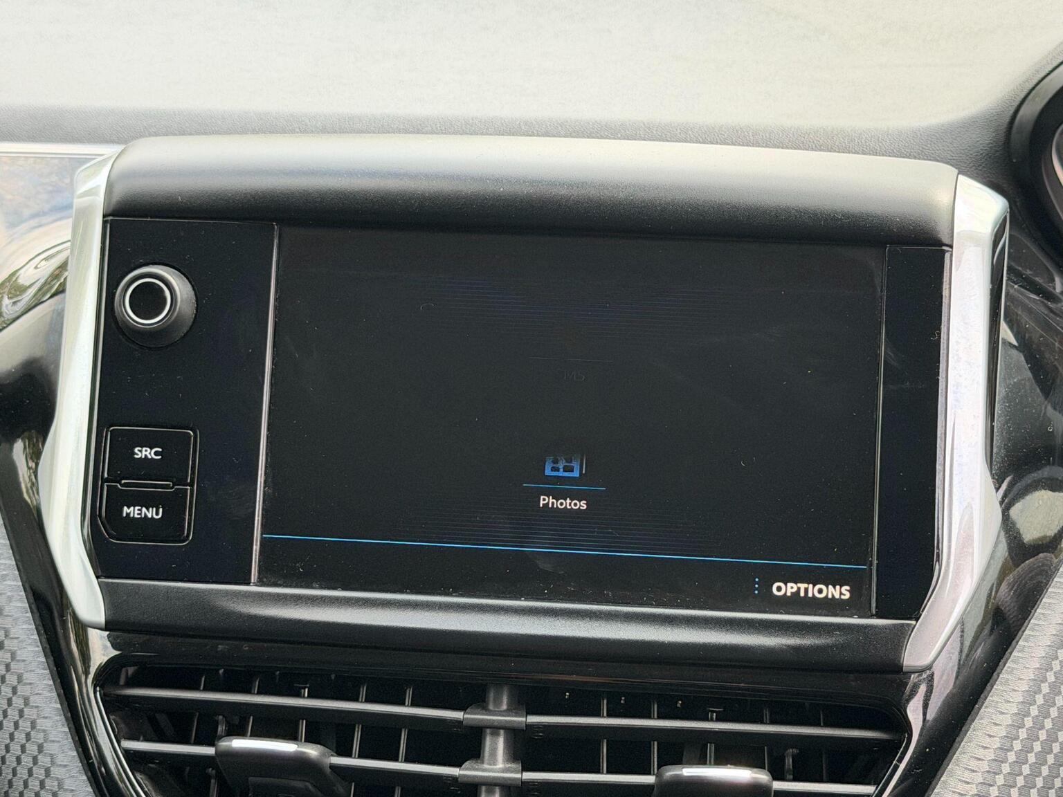 2018 Peugeot 2008 image 31